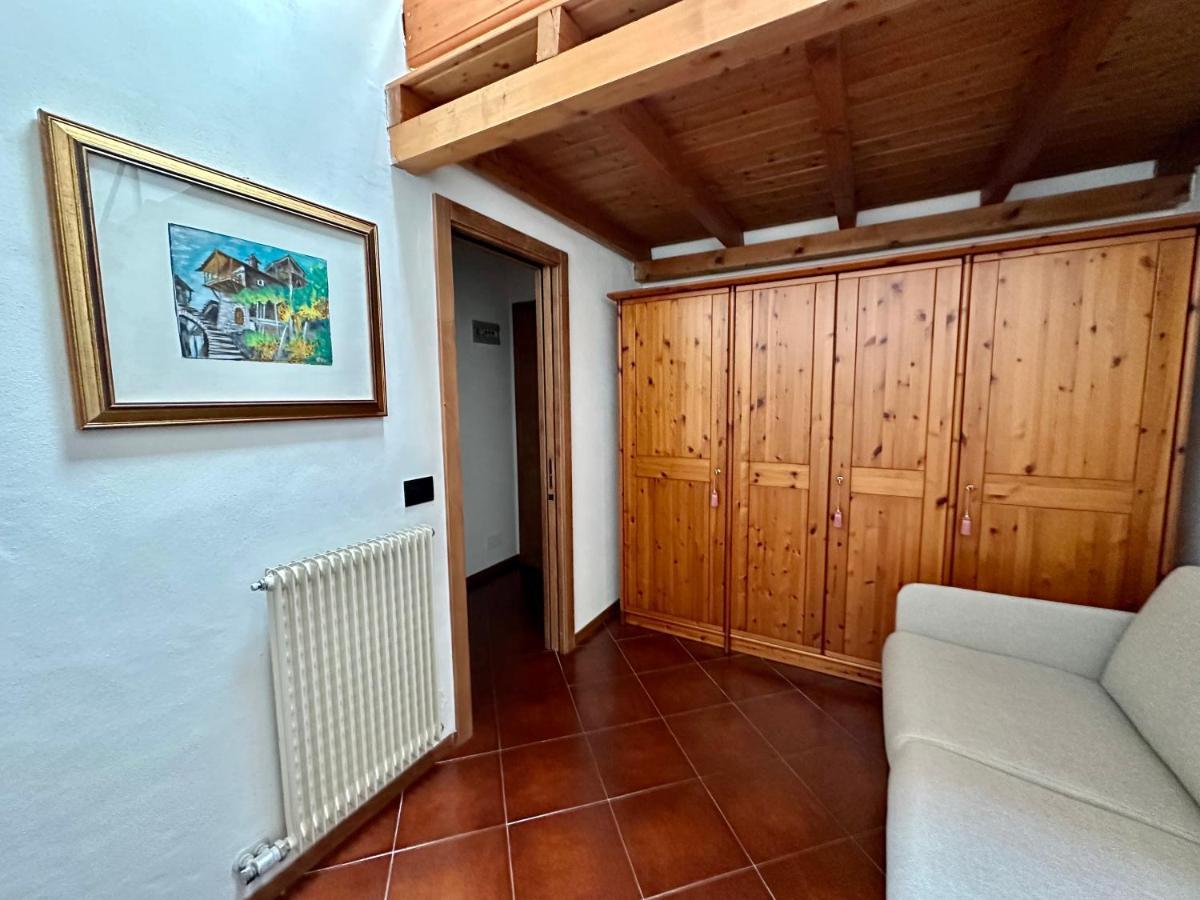Mansarda Con Vista Apartment Giustino Exterior photo